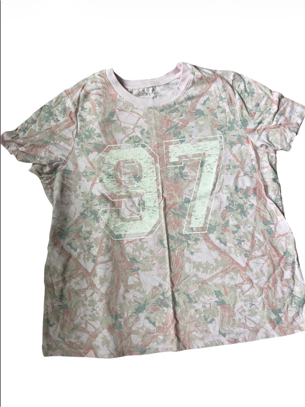 Like New! Zoe + Liv Pink Camo 97 Short Sleeve Graphic T-Shirt Size Large